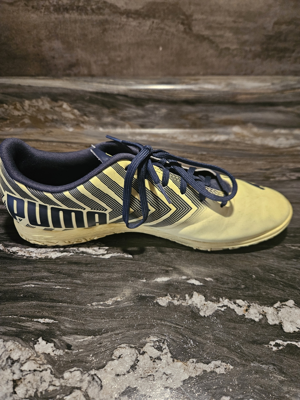 Puma Indoor Performance Soccer Shoes - Picture 5 of 9